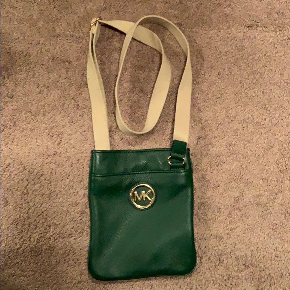 Shoulder bag with cotton strap